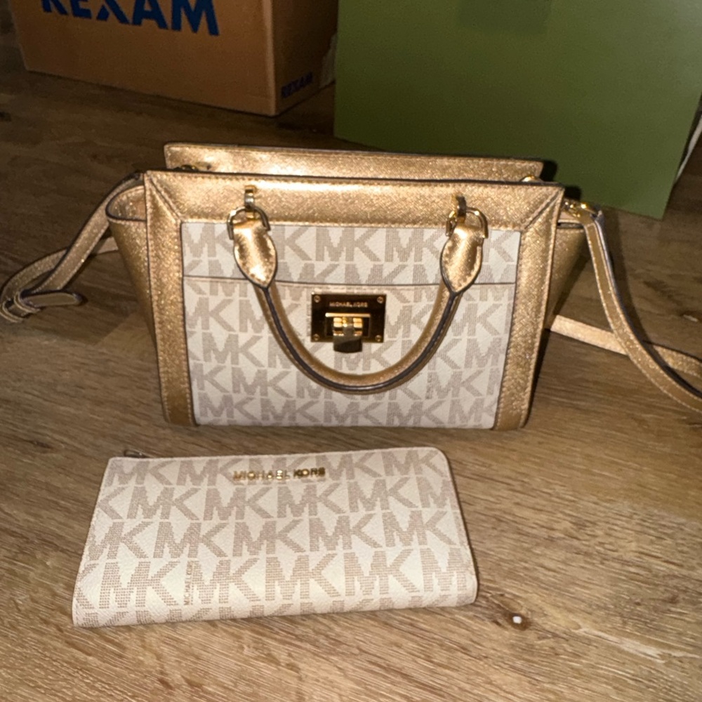 Michael Kors Small Tina Satchel Messenger Golden/White with matching wallet.